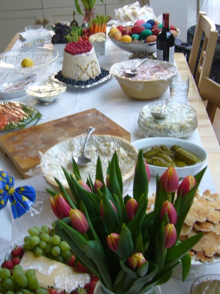 easter kitchen table crop